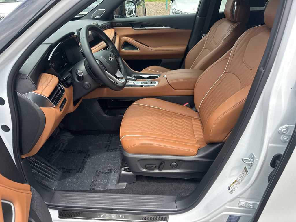 Used 2026 INFINITI QX60 Autograph w/ Dark Cargo Package AWD/4WD image 9