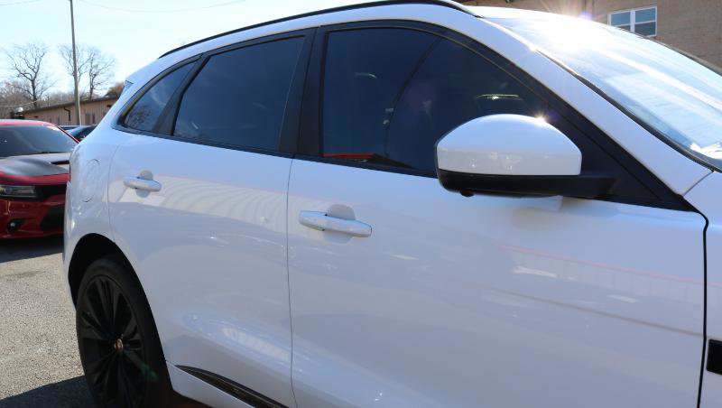 Used 2018 Jaguar F-PACE S image 11