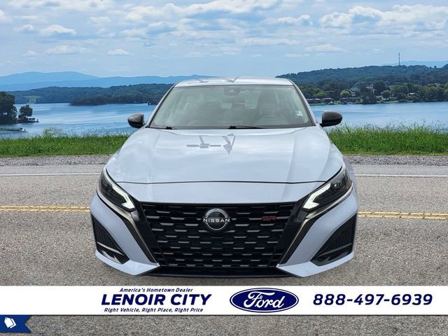Used 2023 Nissan Altima 2.5 SR AWD/4WD image 8