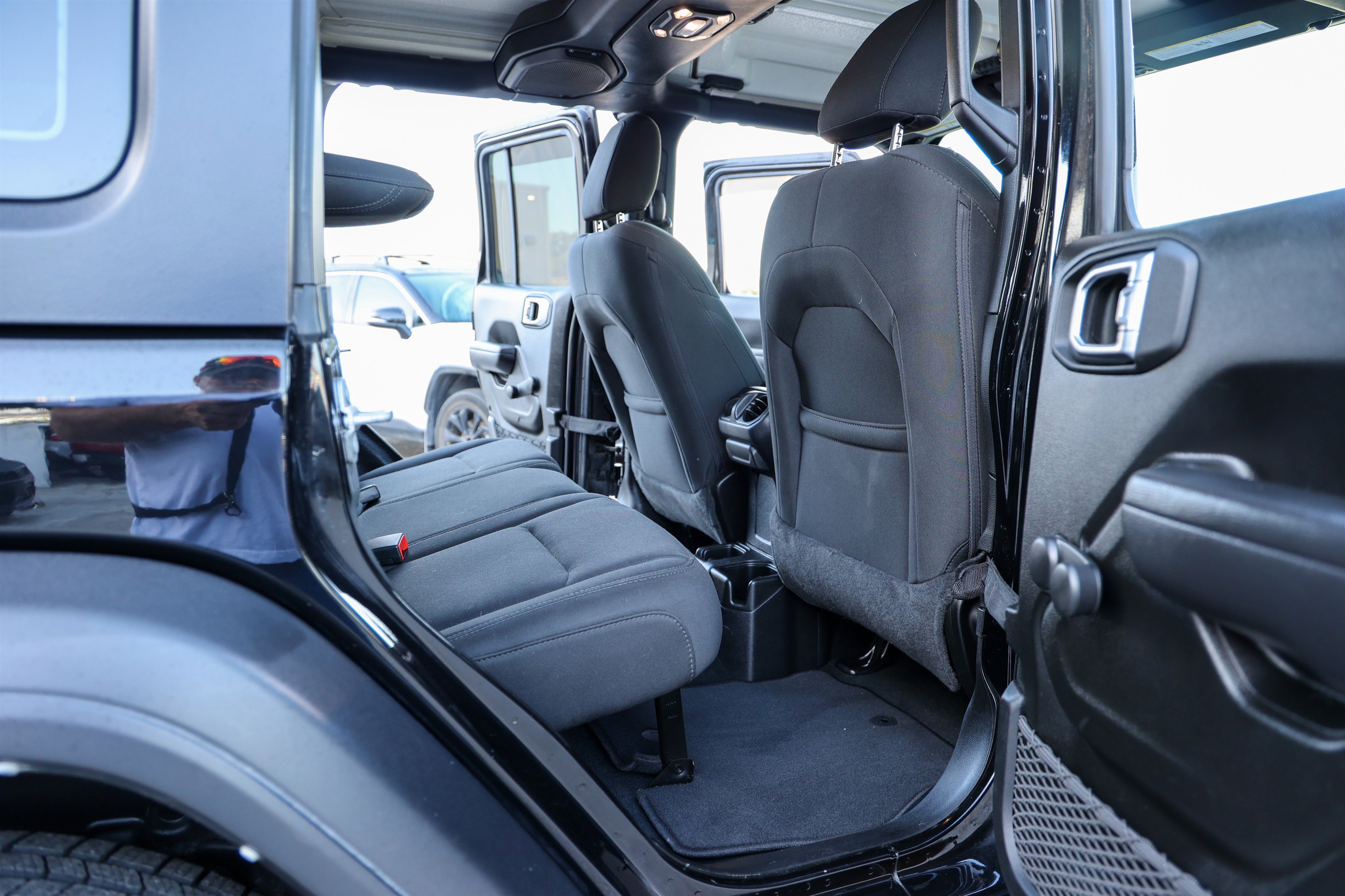 Used 2022 Jeep Wrangler Unlimited Sport AWD/4WD image 38