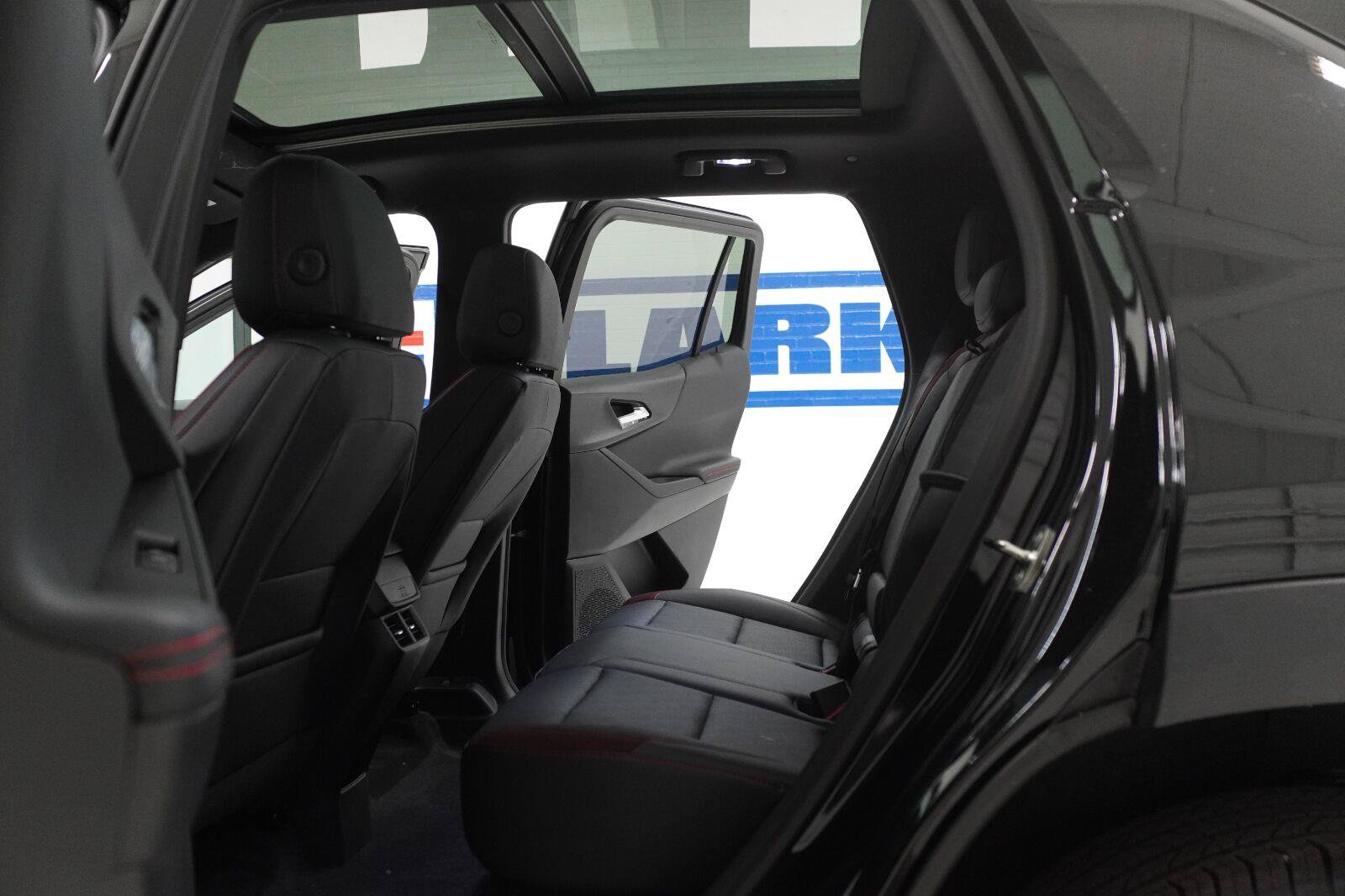 New 2027 Chevrolet Equinox RS FWD image 22