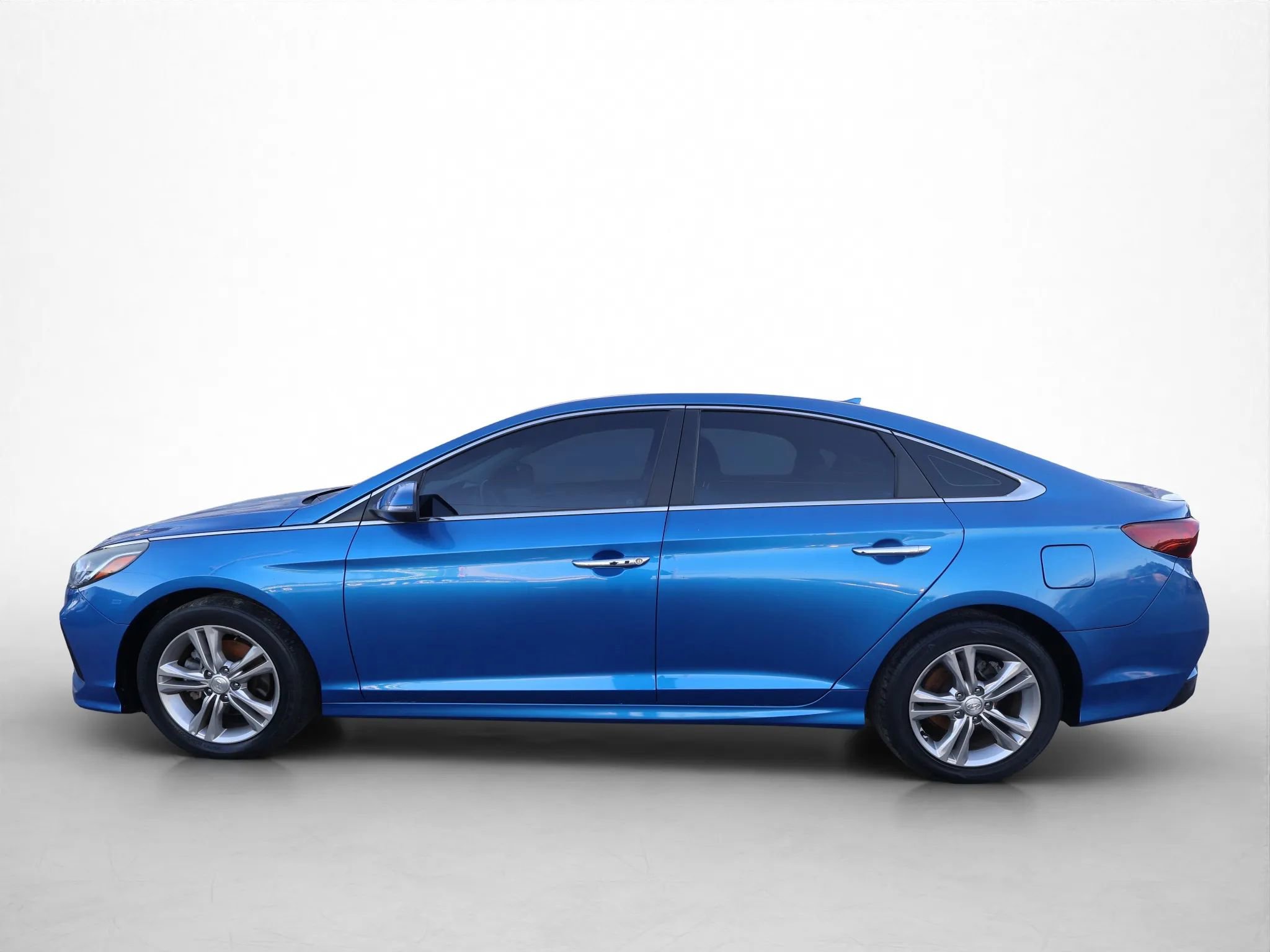 Used 2018 Hyundai Sonata SEL image 2
