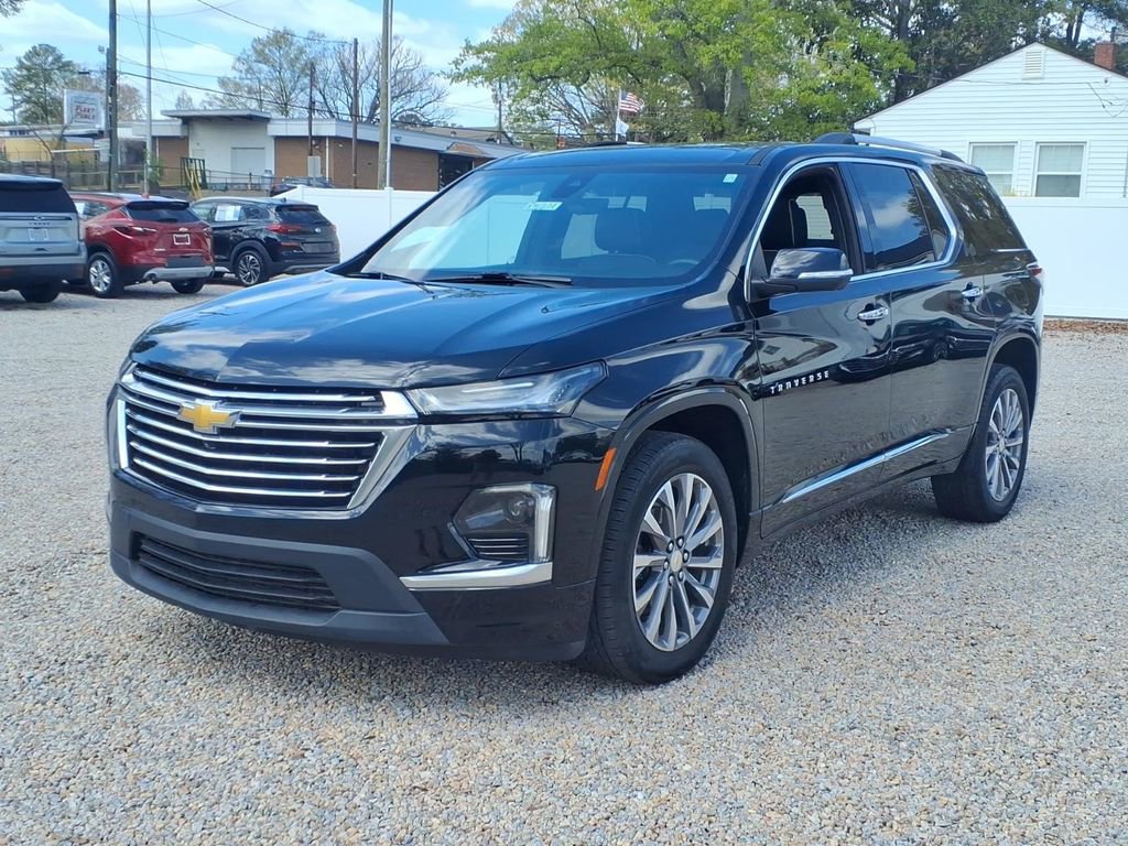 Used 2023 Chevrolet Traverse Premier image 3