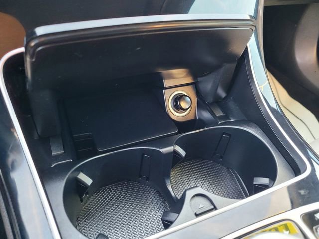 Used 2018 Mercedes-Benz C 300 Sedan image 16