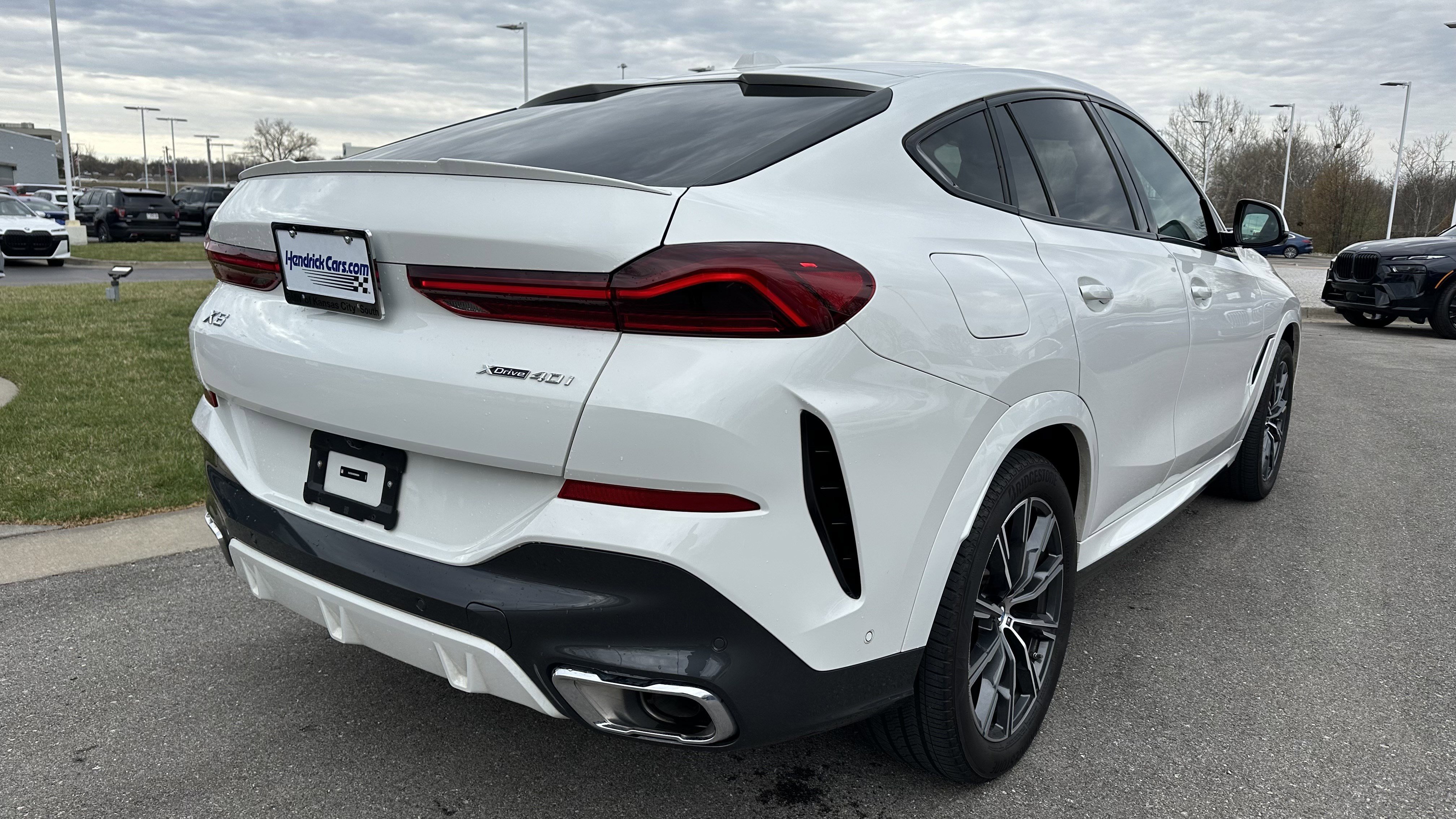 Certified 2025 BMW X6 xDrive40i AWD/4WD image 10
