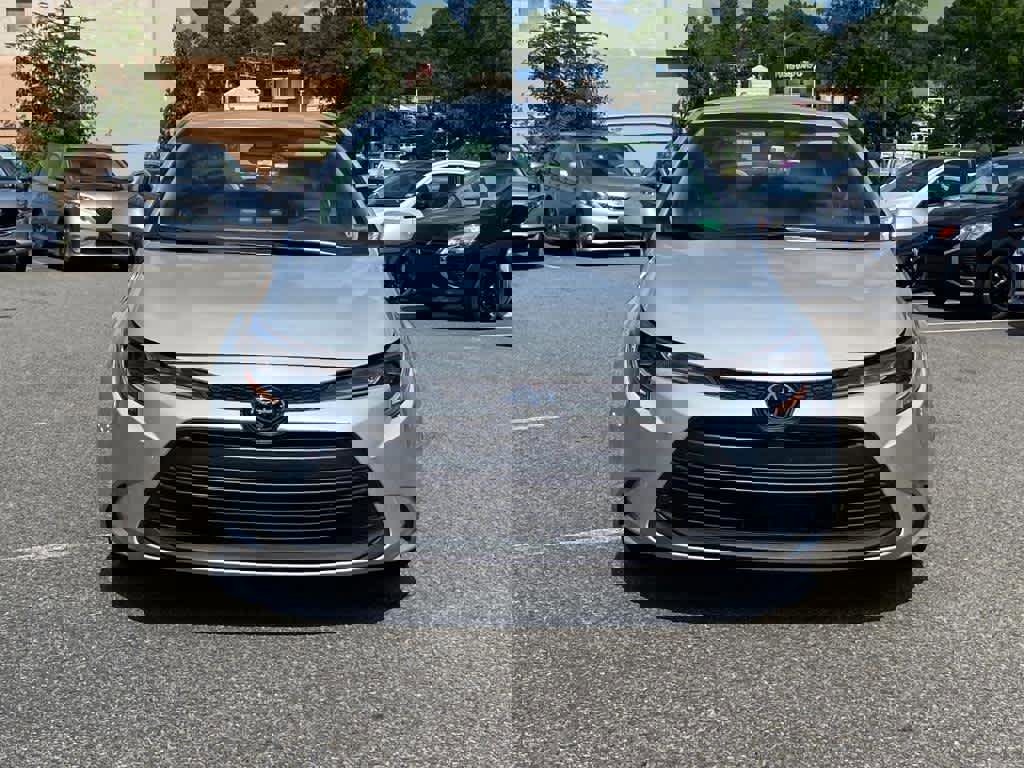 Used 2024 Toyota Corolla LE image 5