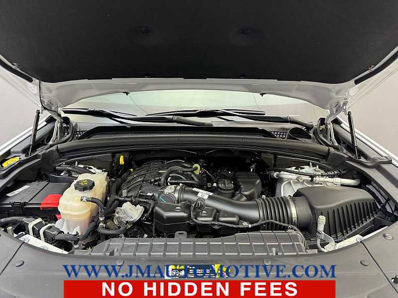 Used 2023 Jeep Grand Cherokee Limited w/ Black Appearance Package AWD/4WD image 10