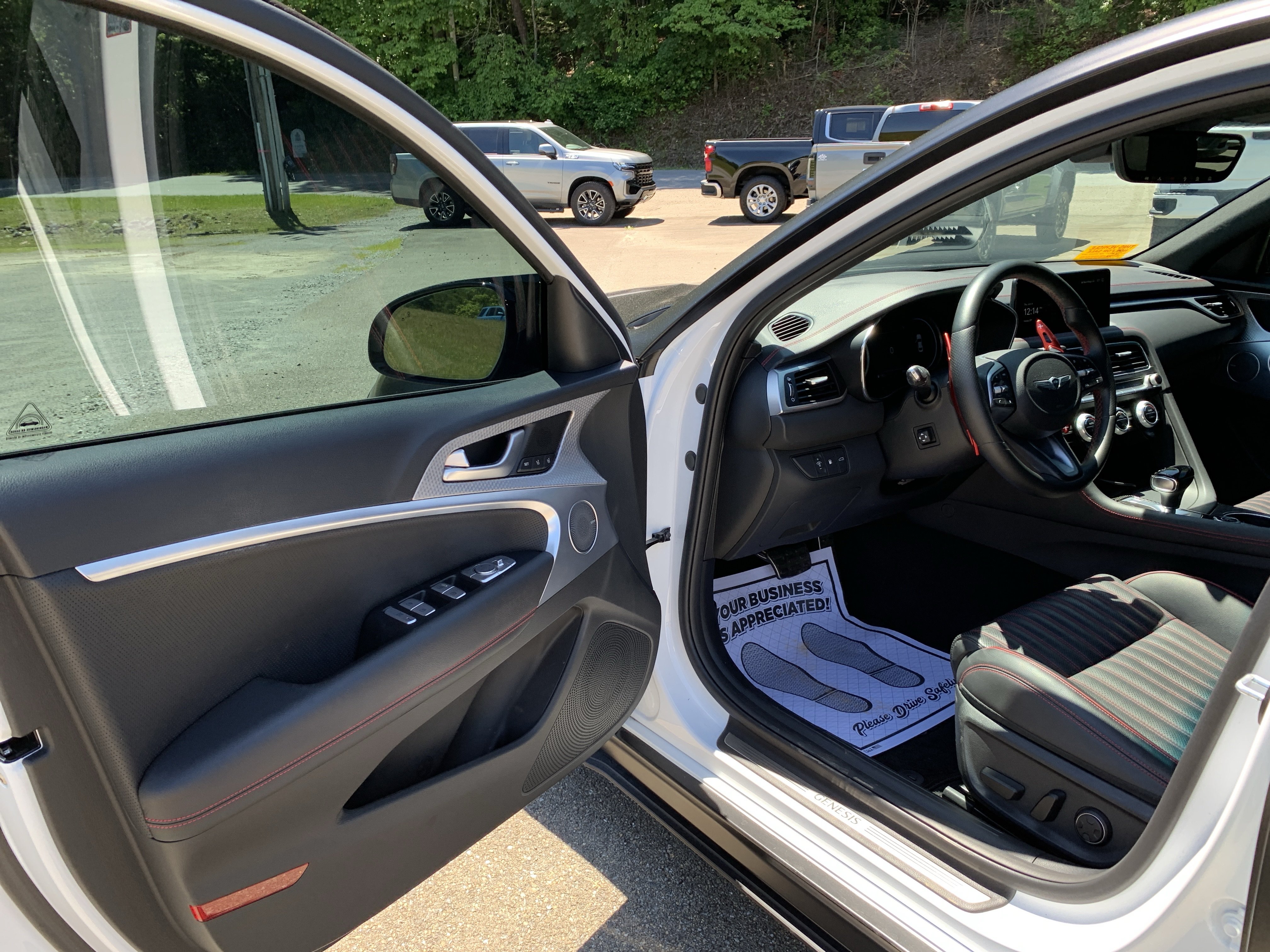 Used 2023 Genesis G70 2.0T w/ Sport Prestige Package RWD image 9