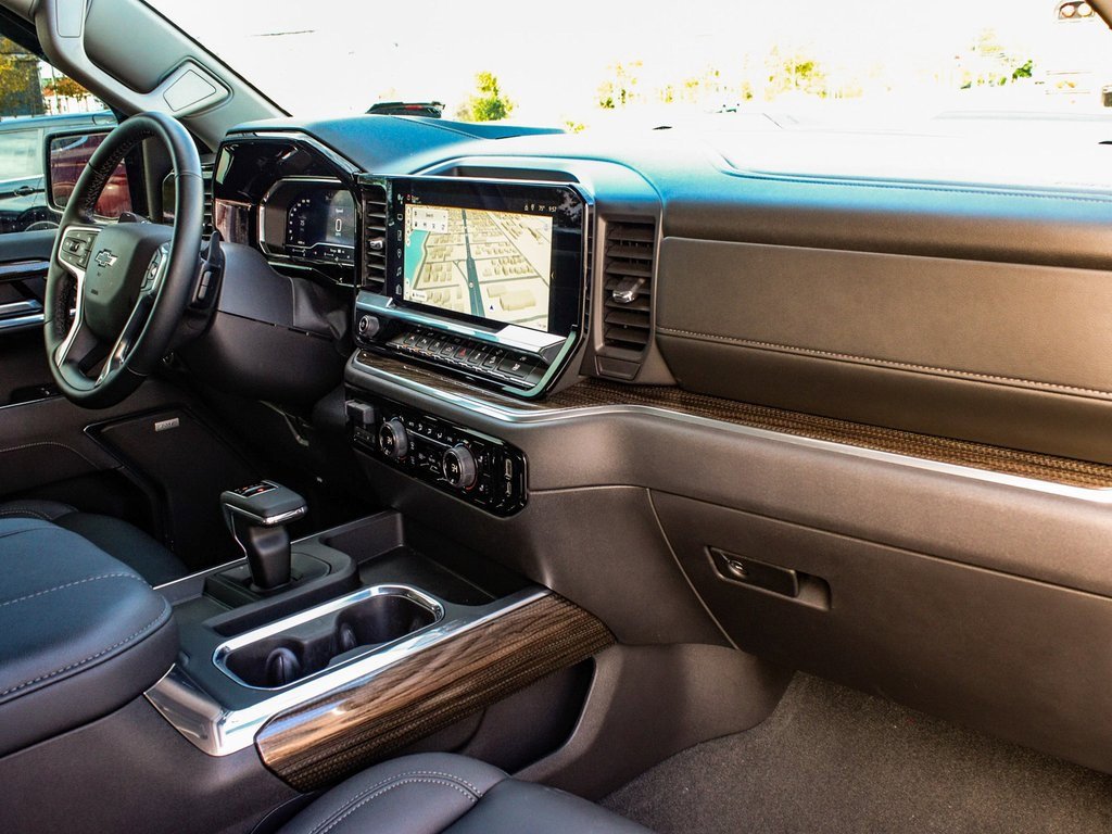 Used 2025 Chevrolet Silverado 1500 LT Trail Boss w/ LT Trail Boss Premium Package image 40