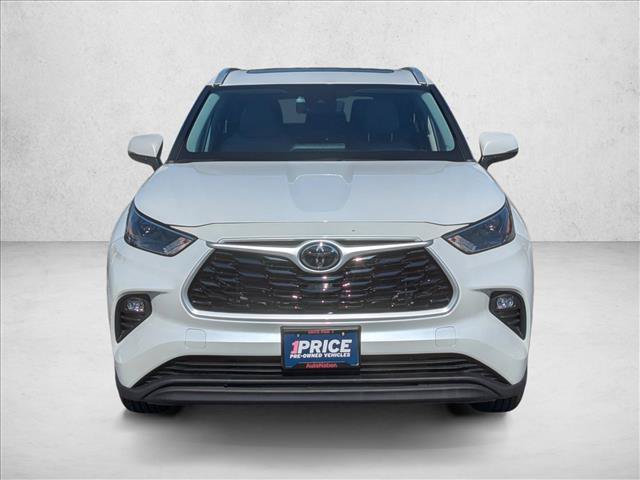 Used 2022 Toyota Highlander XLE AWD/4WD video 2