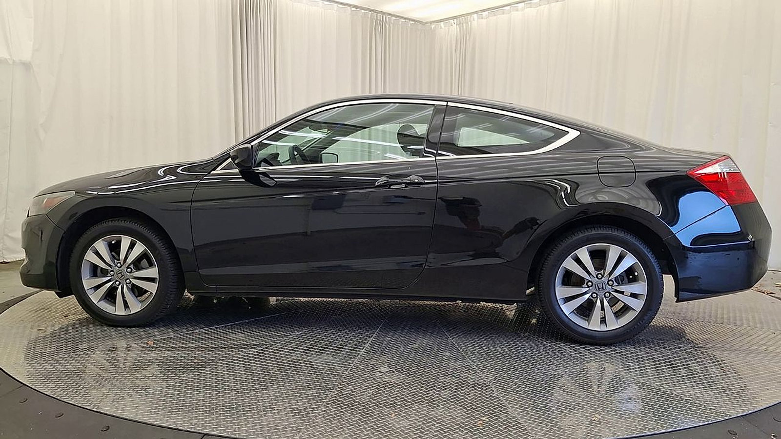 Used 2010 Honda Accord EX image 11