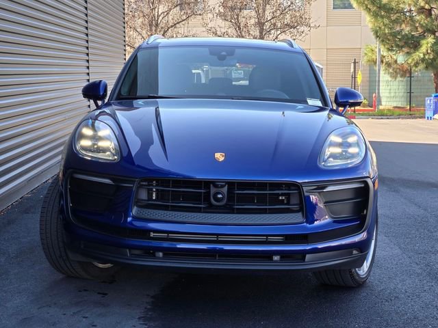 Used 2025 Porsche Macan image 10