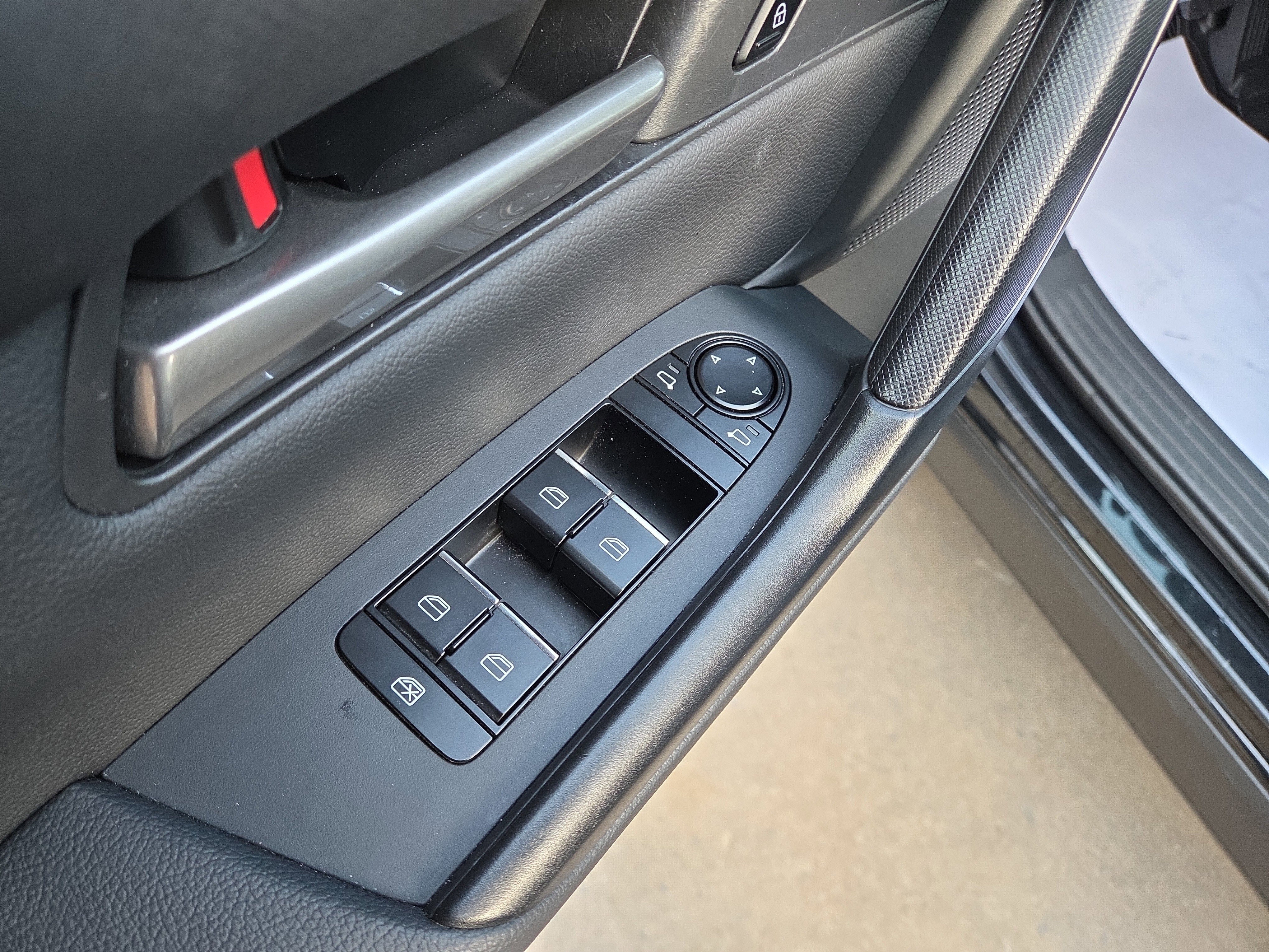 Certified 2025 MAZDA CX-50 AWD 2.5 S w/ Preferred Package image 16