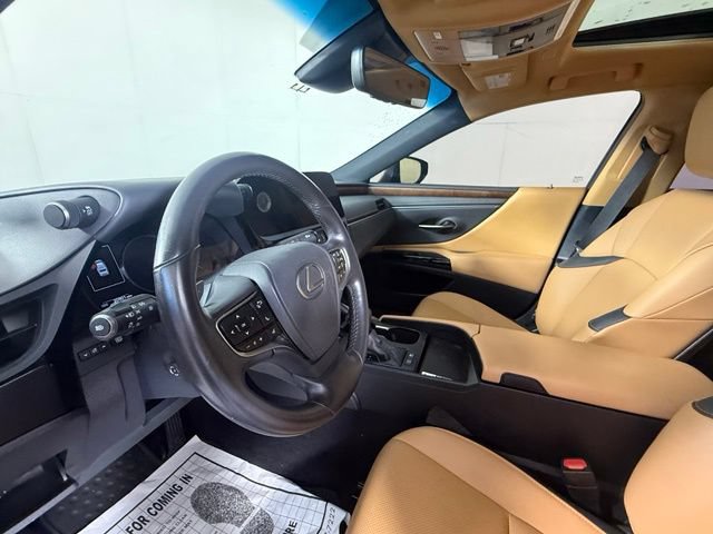 Certified 2024 Lexus ES 300h w/ Premium Package FWD image 16