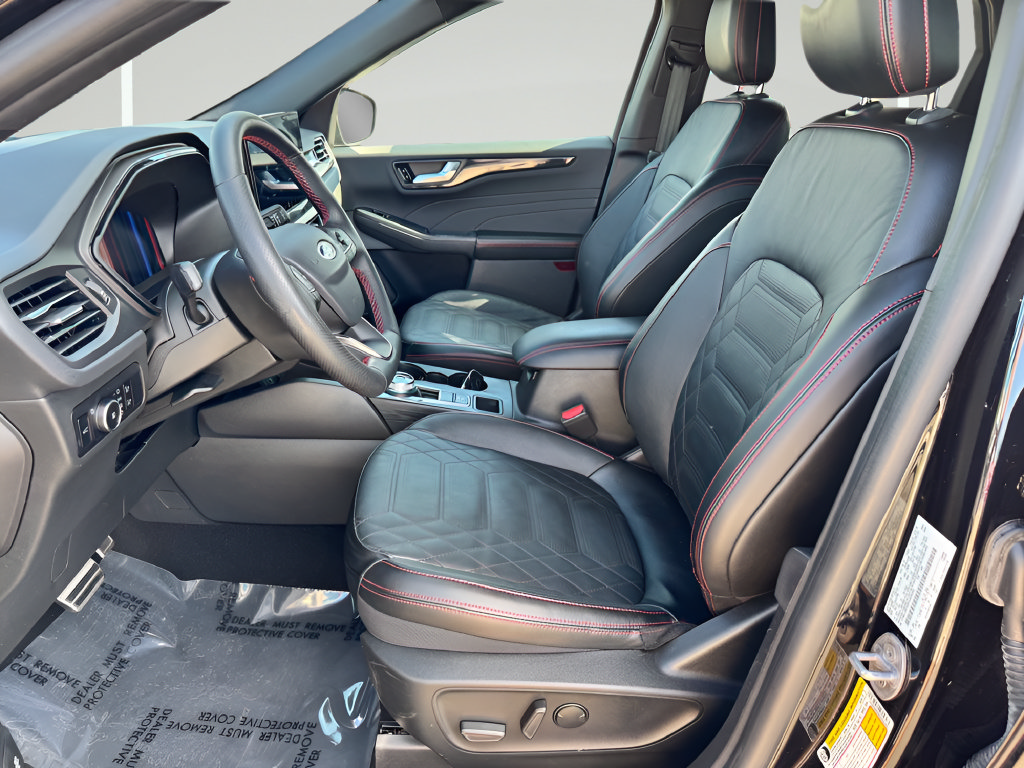 Used 2023 Ford Escape ST-Line Elite w/ Premium Technology Package AWD/4WD image 10