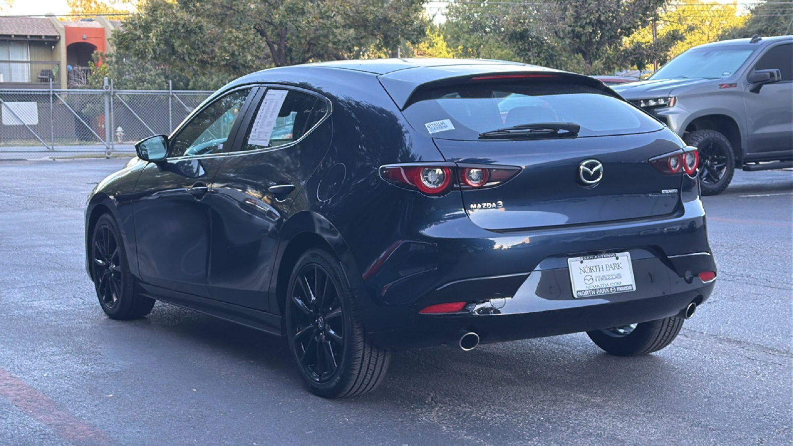 Certified 2025 MAZDA MAZDA3 s Sport FWD image 6