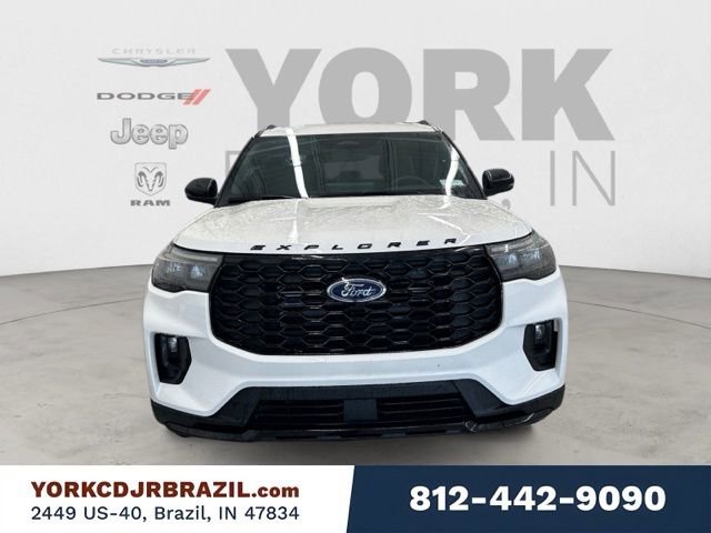 Used 2025 Ford Explorer ST-Line w/ ST-Line Street Pack AWD/4WD image 8