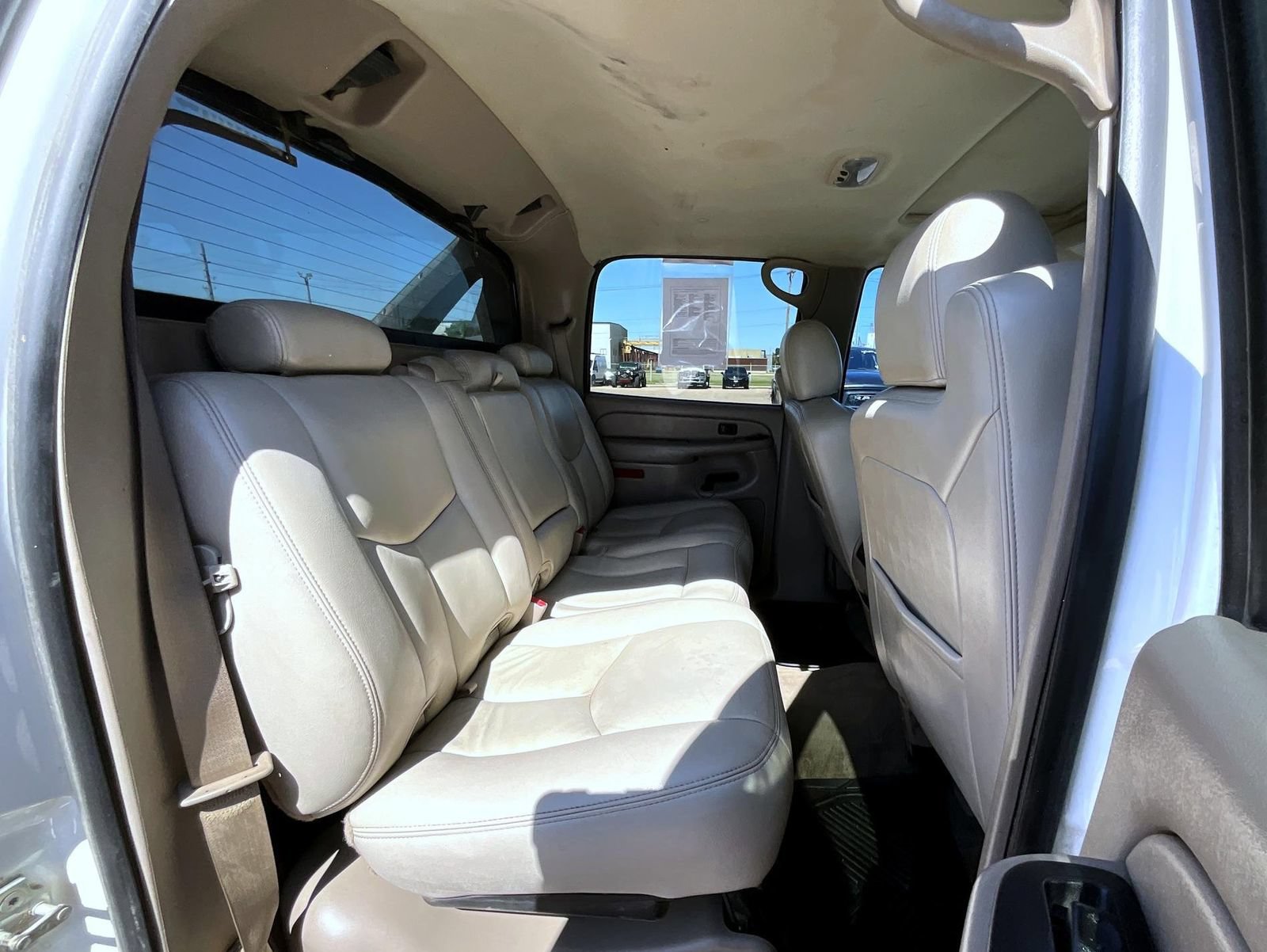 Used 2005 Chevrolet Avalanche Z71 w/ Sun And Sound Package AWD/4WD image 18