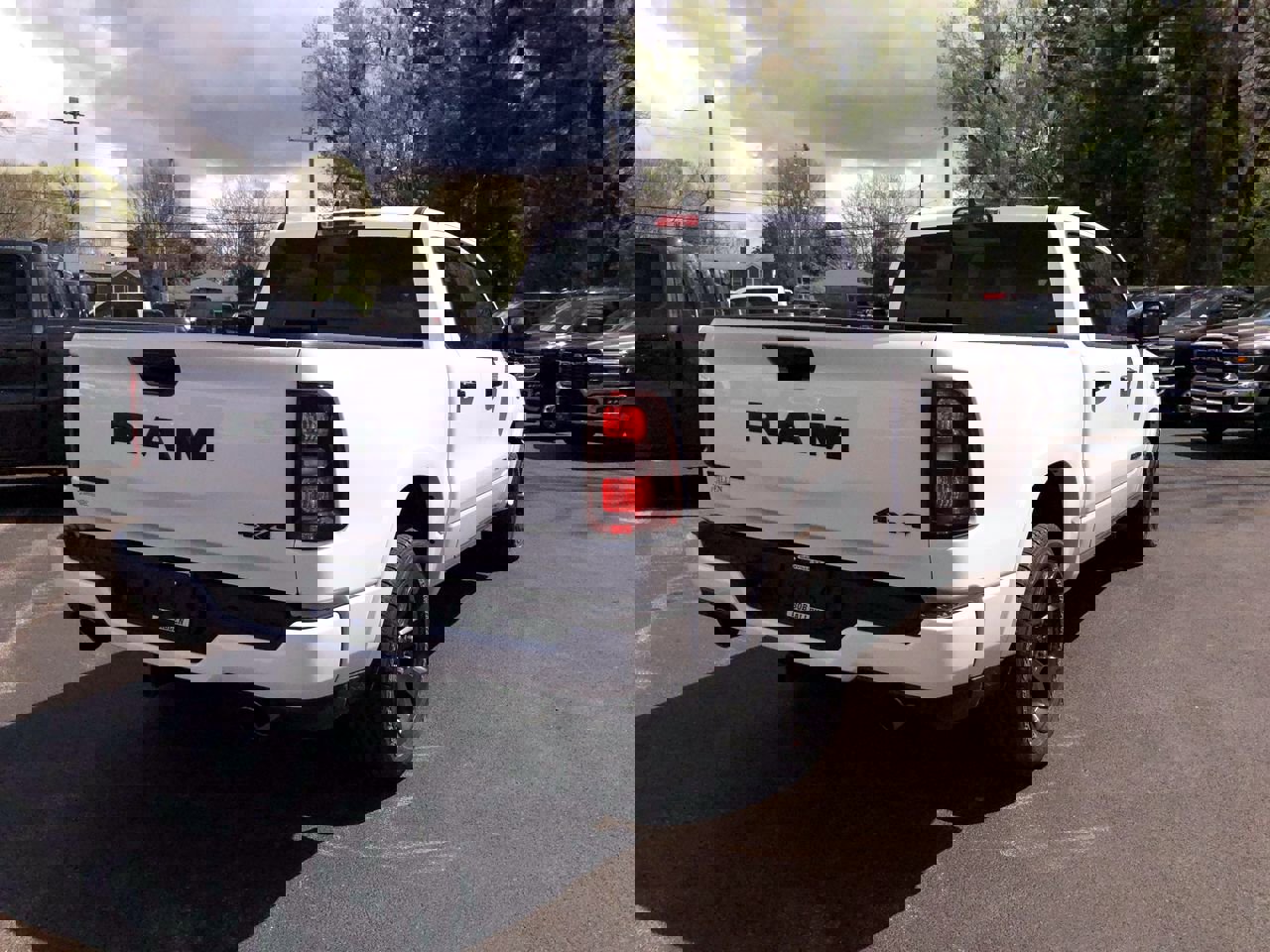 New 2026 RAM 1500 4x4 Crew Cab image 13