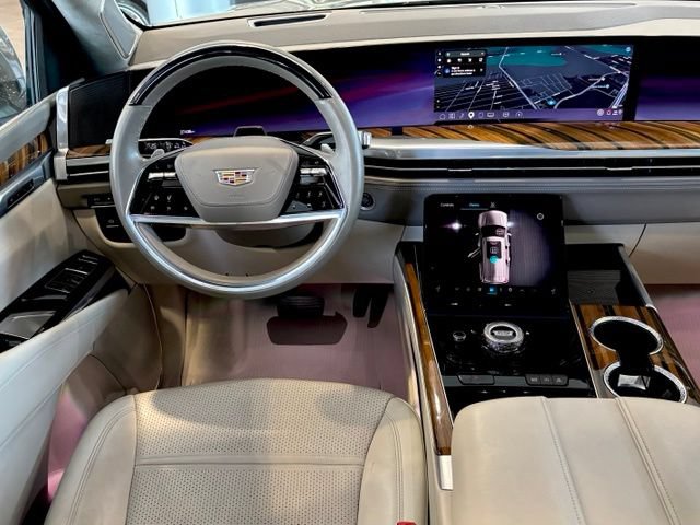 Used 2025 Cadillac Escalade Sport Platinum AWD/4WD image 25
