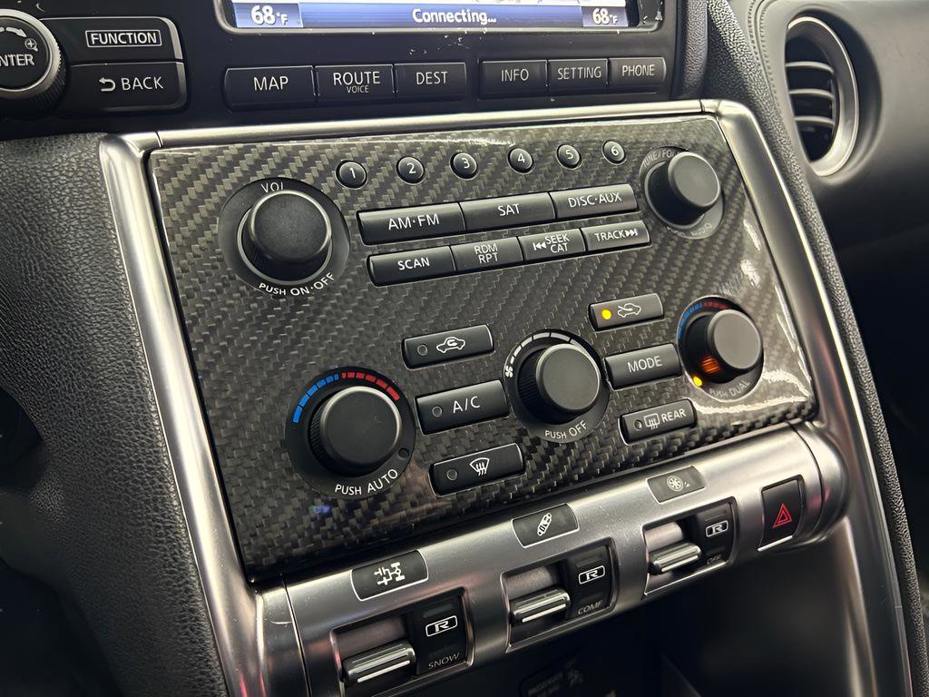 Used 2011 Nissan GT-R Premium image 60