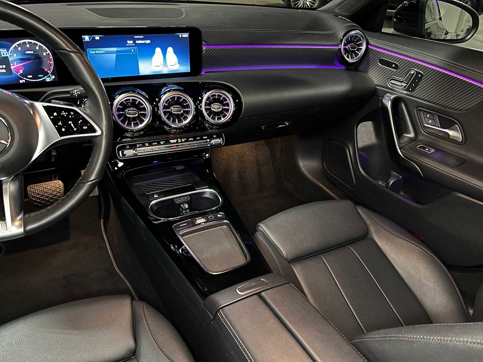 Used 2025 Mercedes-Benz CLA 250 4MATIC image 39