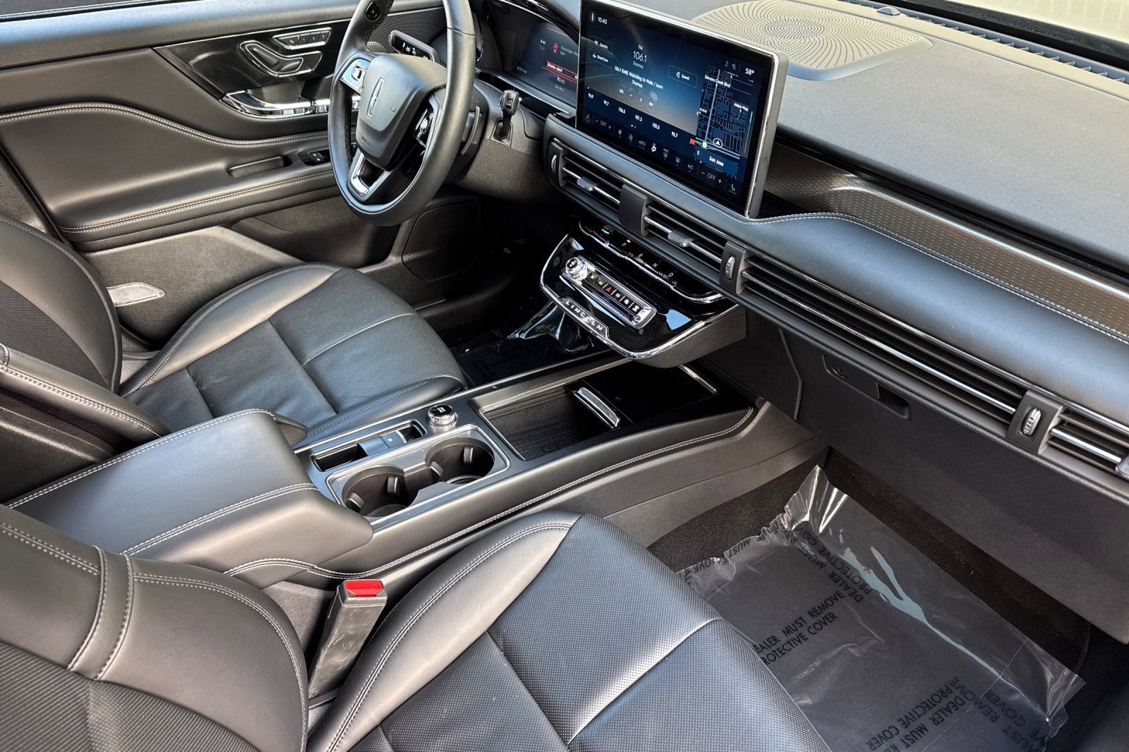 Used 2025 Lincoln Corsair Grand Touring w/ Equipment Group 301A image 15