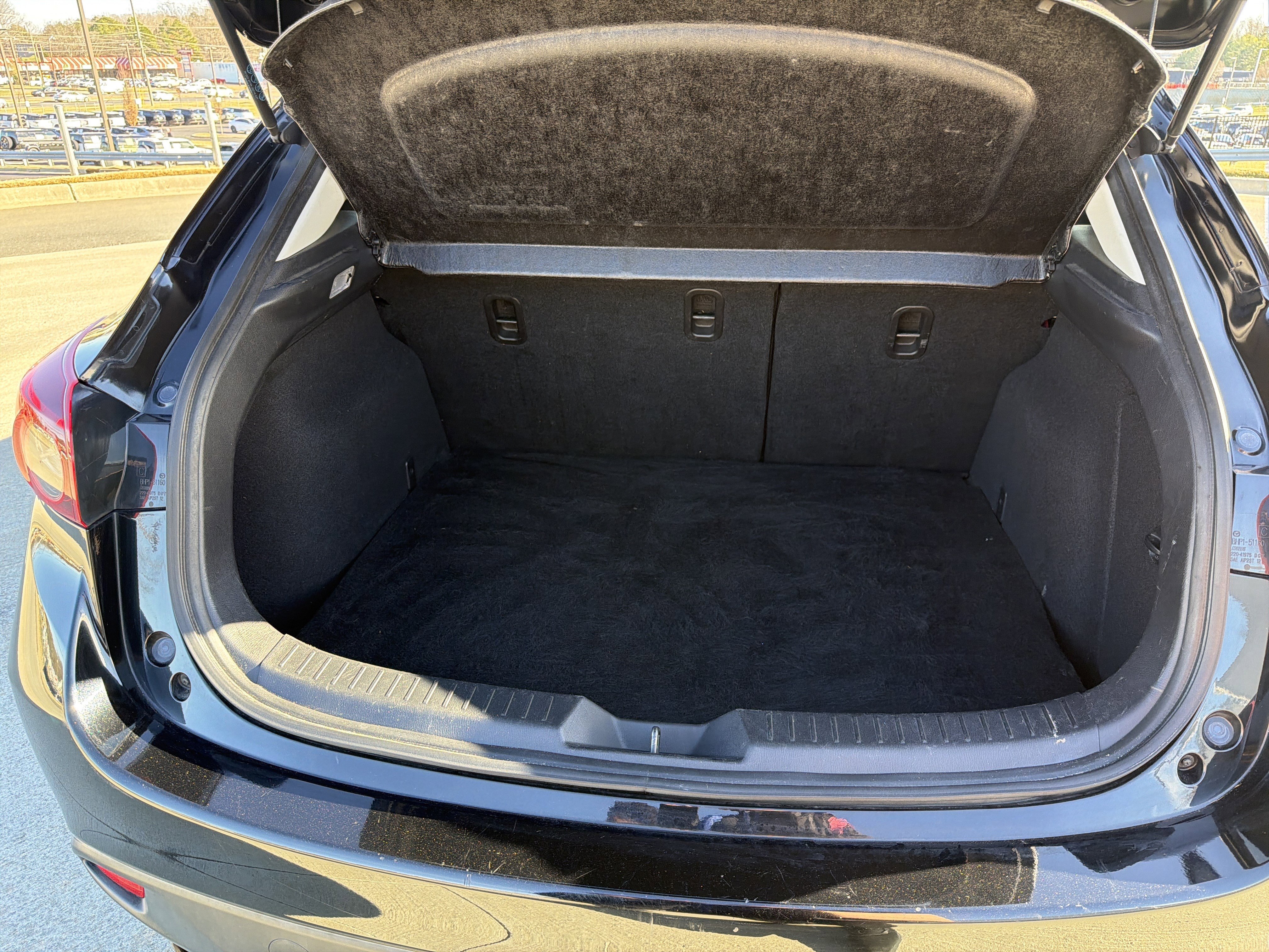 Used 2015 MAZDA MAZDA3 s Touring image 32