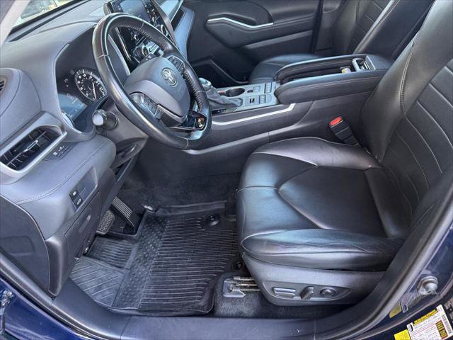 Certified 2021 Toyota Highlander XLE AWD/4WD image 14