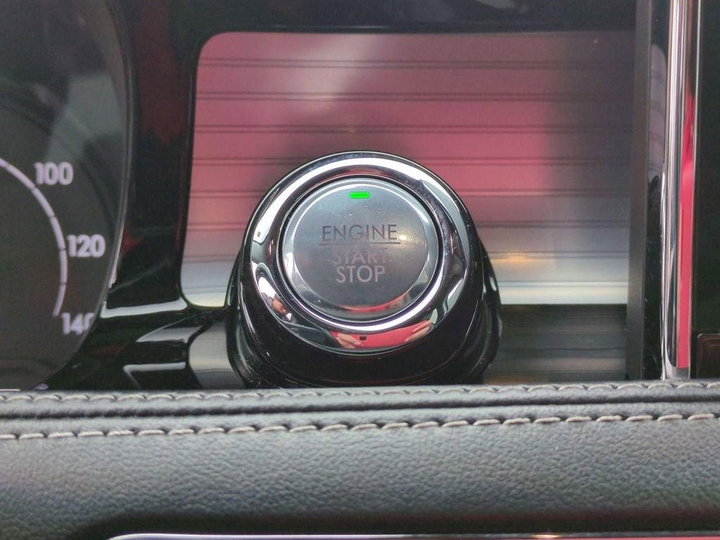 Certified 2021 Lincoln Corsair AWD image 21