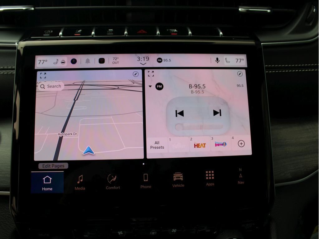 New 2025 Jeep Grand Cherokee Limited w/ Luxury Tech Group II image 16