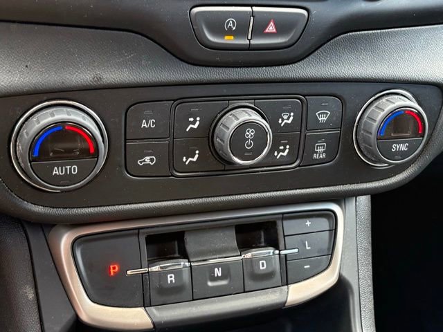 Used 2022 GMC Terrain Denali image 15