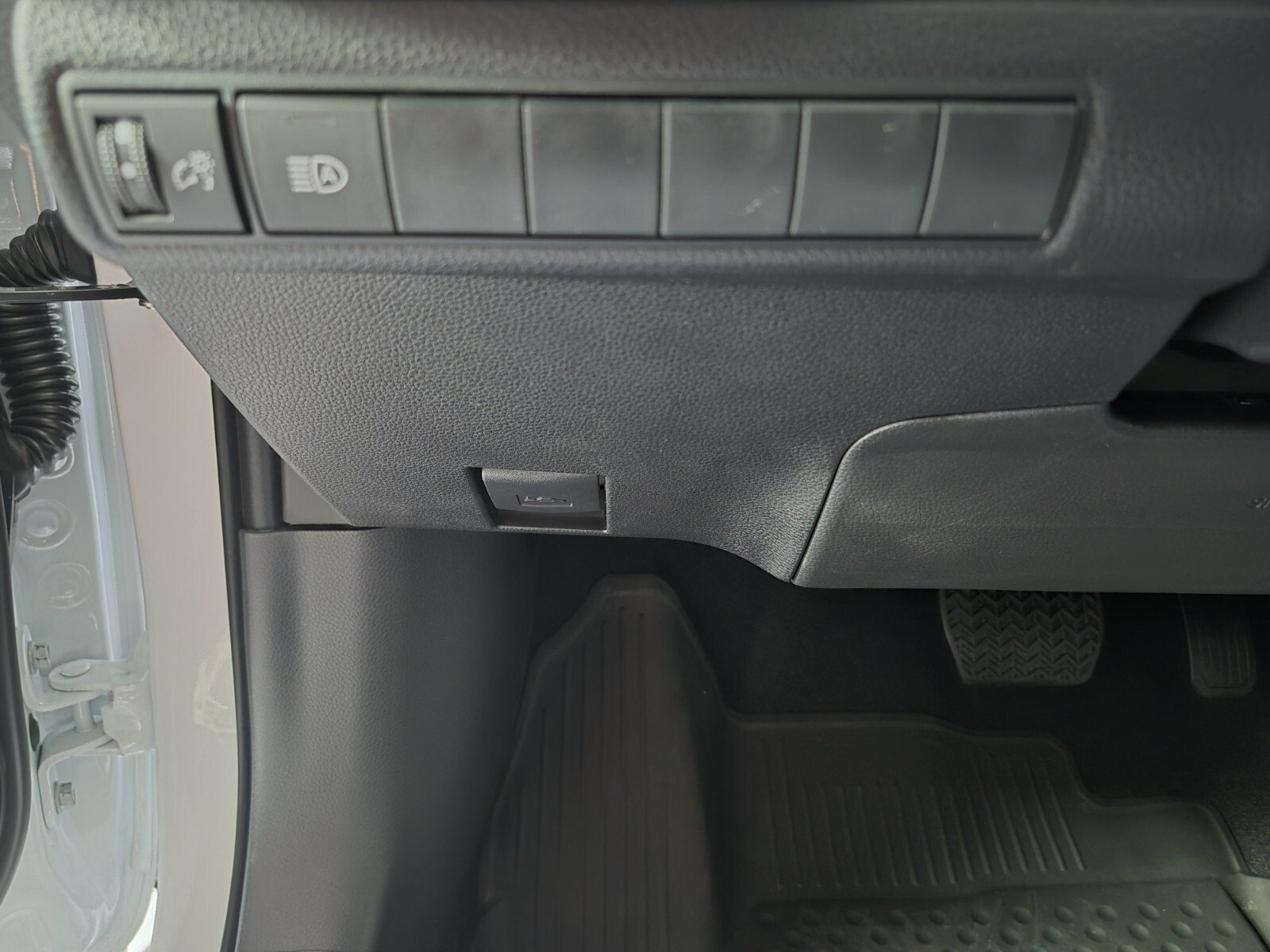 New 2026 Toyota Corolla XSE FWD image 17