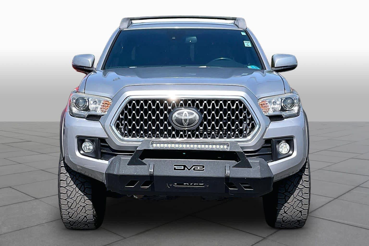 Used 2019 Toyota Tacoma TRD Off-Road AWD/4WD image 3