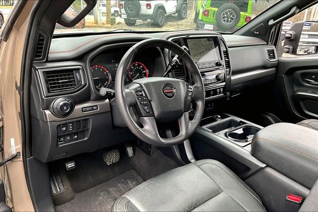 Used 2021 Nissan Titan PRO-4X w/ Pro-4x Convenience Package image 14