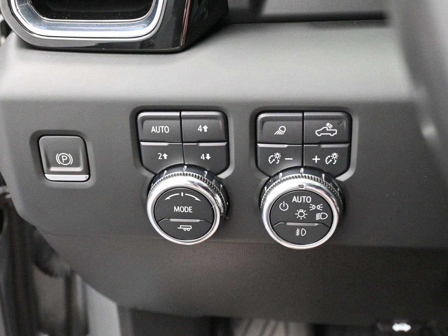 Used 2024 GMC Sierra 2500 Denali Ultimate w/ Max Trailering Package image 21