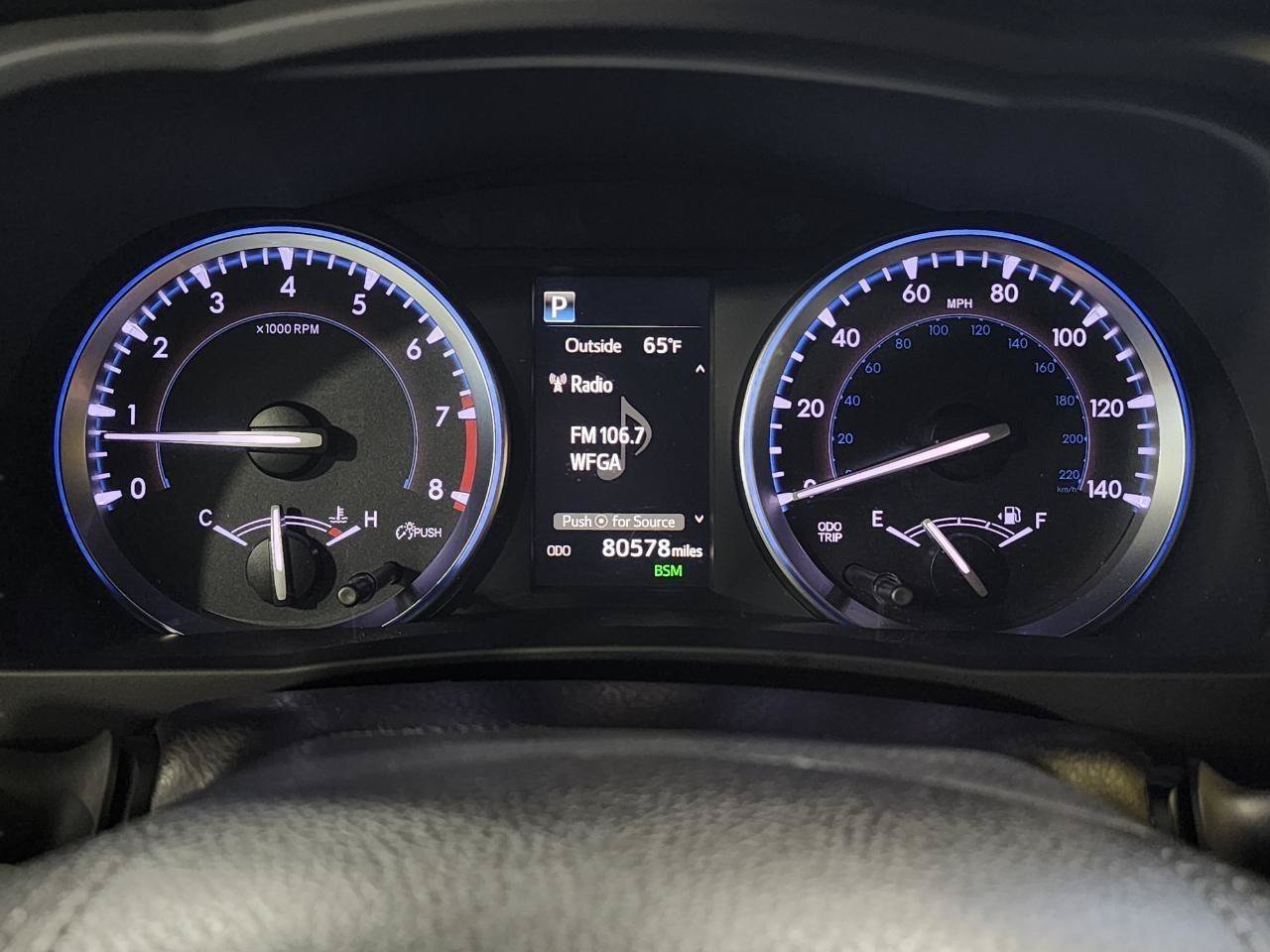 Used 2019 Toyota Highlander XLE AWD/4WD image 18