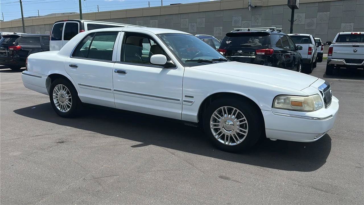 Used 2009 Mercury Grand Marquis LS RWD image 6