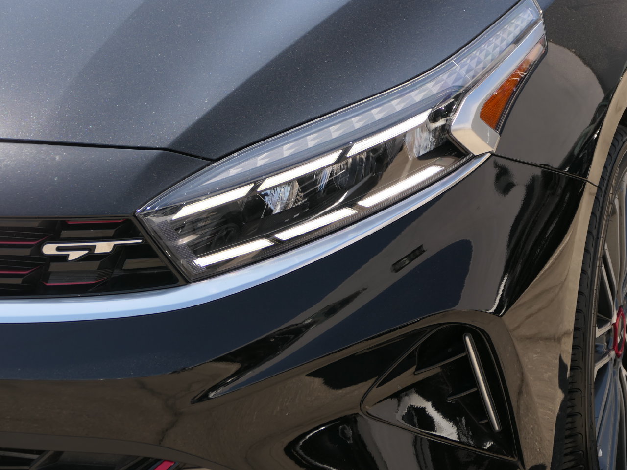 Used 2023 Kia Forte GT FWD image 8