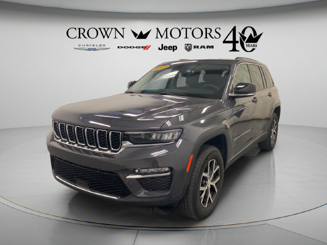Used 2023 Jeep Grand Cherokee Limited AWD/4WD image 11