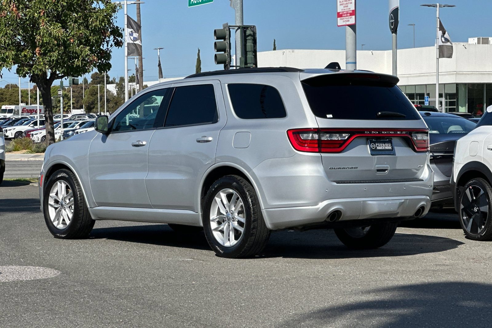 Used 2024 Dodge Durango GT RWD image 6