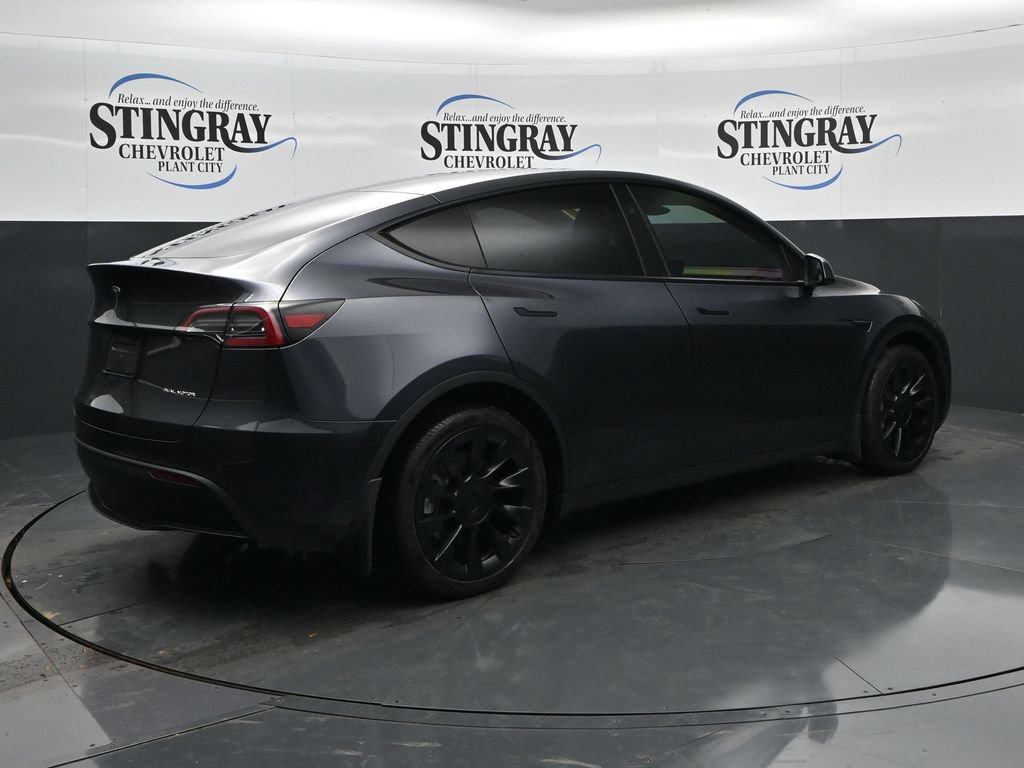 Used 2024 Tesla Model Y Long Range AWD/4WD image 7
