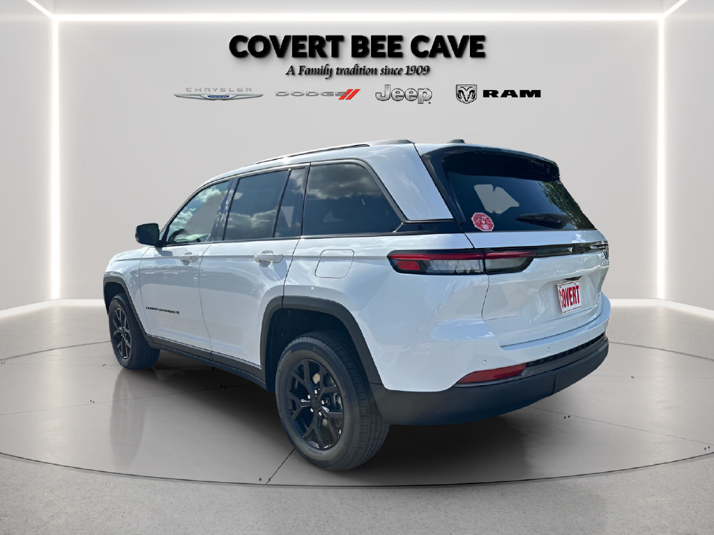 New 2026 Jeep Grand Cherokee Altitude RWD image 9