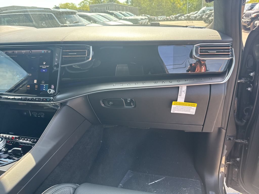 New 2026 Jeep Grand Wagoneer Summit AWD/4WD image 36
