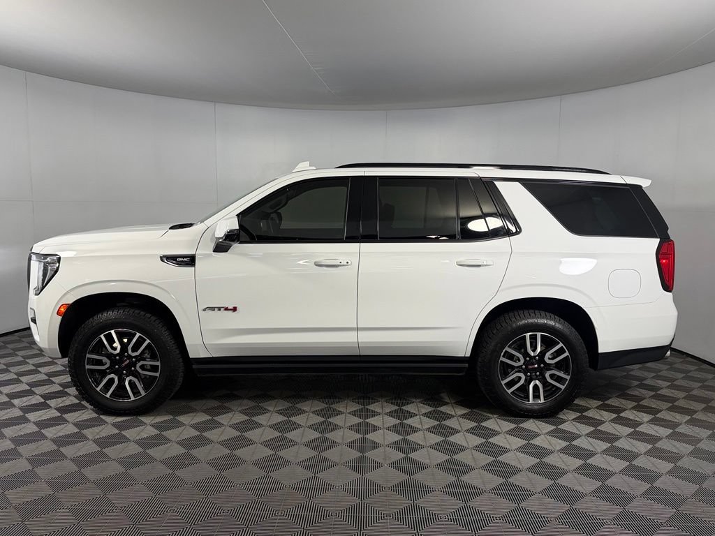 Used 2024 GMC Yukon AT4 w/ AT4 Premium Plus Package AWD/4WD image 11
