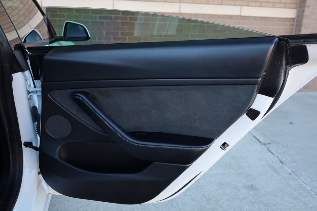 Used 2021 Tesla Model 3 Standard Range Plus image 21
