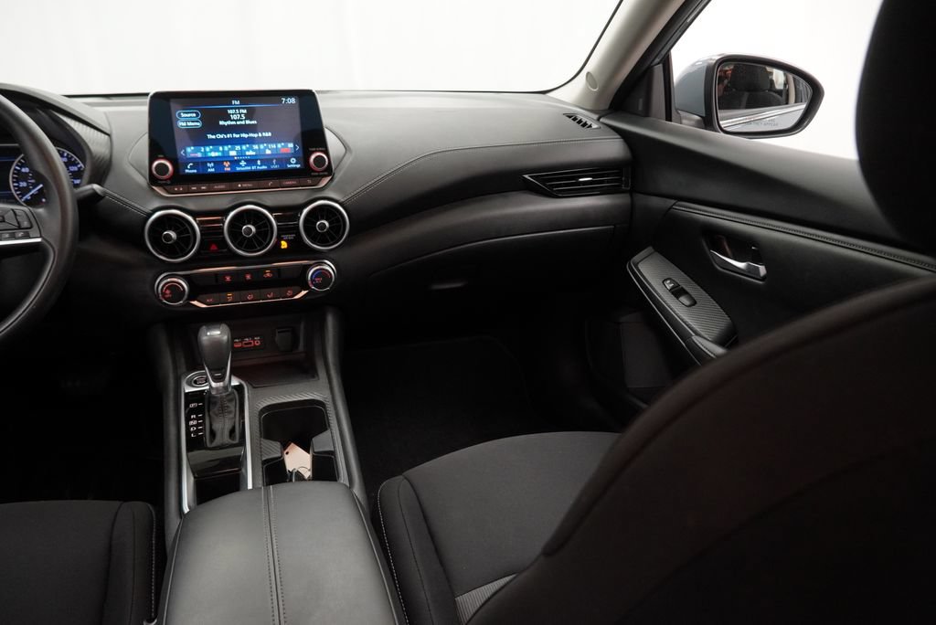 Used 2024 Nissan Sentra SV FWD image 16