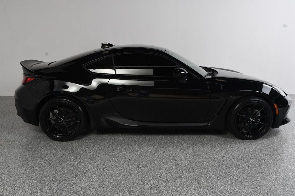 Used 2023 Toyota GR86 Premium RWD image 4