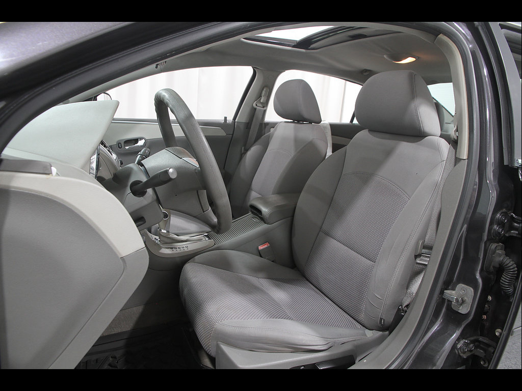 Used 2011 Chevrolet Malibu LS FWD image 5