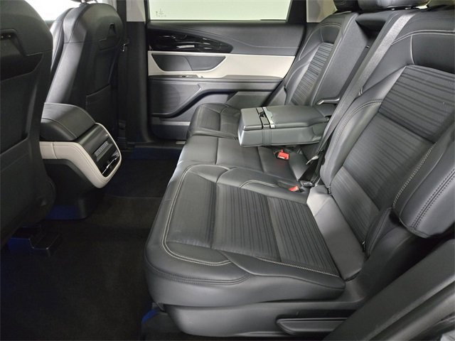 Certified 2024 Lincoln Nautilus Reserve image 11